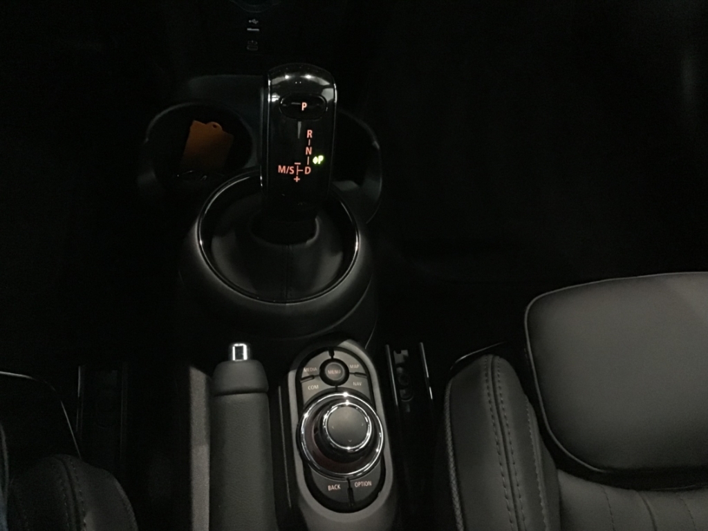 MINI Cooper S 3-Türer Navi Leder digitales Cockpit LED Scheinwerferreg.  Mehrzonenklima 2-Zonen-Klimaautom Klimaautom} in Frankfurt-Eckenheim