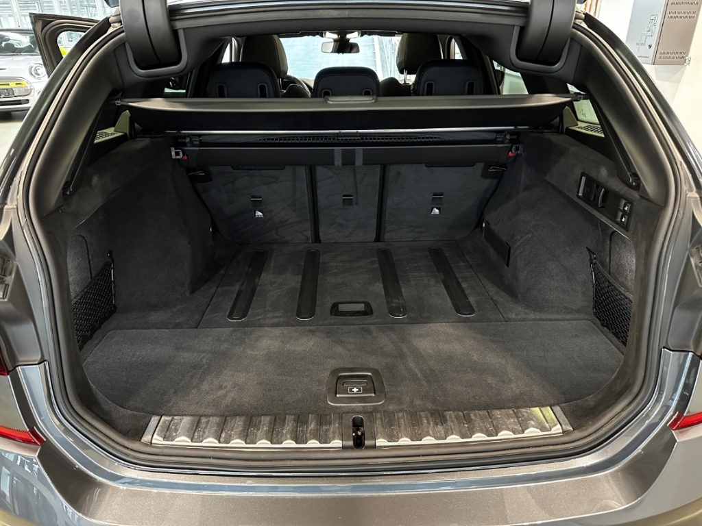 BMW Adaptives Befestigungssystem Kofferraum Stange Gepäckraum in