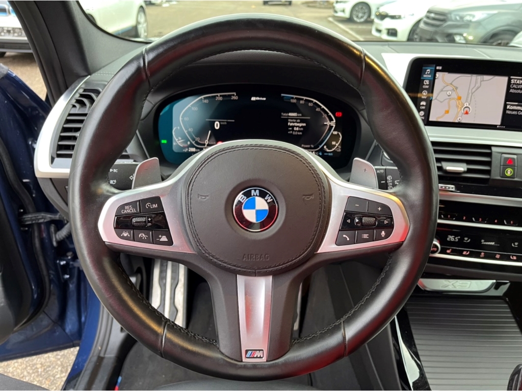 BMW X3 xDrive30e A M-Sport 20'' HUD AD Navi ACC eSitze Akustikglas