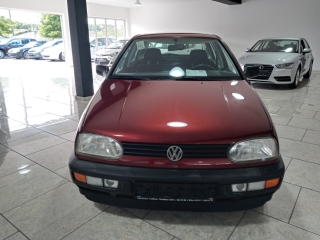 Bild: Volkswagen Golf III CL Erst 100 TKM TÜV : 01.2024 SD teilb.Rücksb Color GA Innenraumfilter