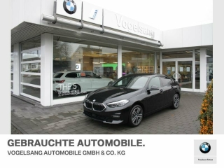 Bild: BMW 218 Gran Coupe d Sport Line 218d Park-Assistent LED Navi Keyless Parklenkass. Rückfahrkam.
