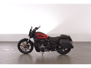 Bild: Harley-Davidson Sportster Nightster redline red + Zubehör