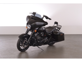 Bild: Harley-Davidson Street Glide FLHXS Special + Zubehör