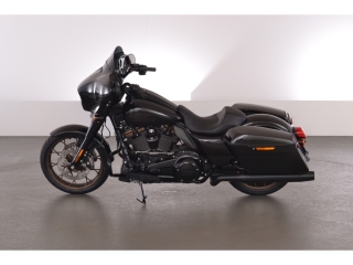 Bild: Harley-Davidson Street Glide ST FLHXST black Trim Black
