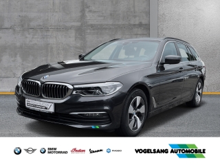 Bild: BMW 520 d Touring AHK Panorama LED Head-Up DABPark-Assistent