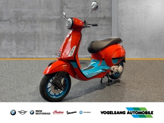 Bild: Vespa Primavera 125 Sondermodell Color Vibe 2023, LED-Scheinwerfer