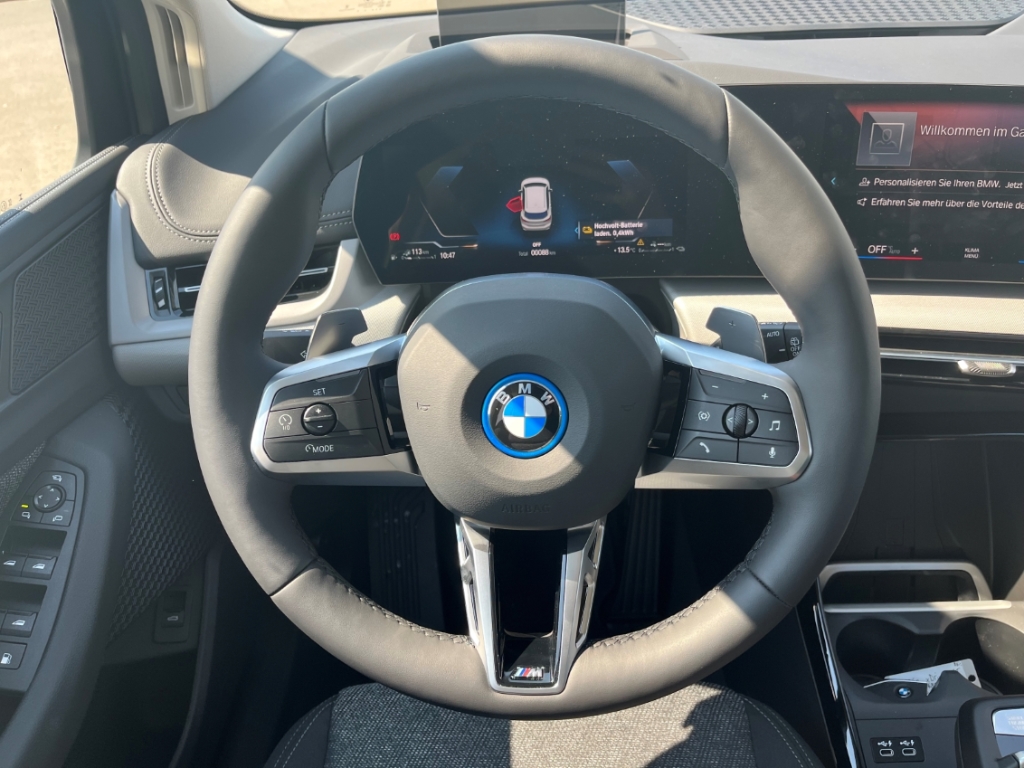 BMW 225 Active Tourer e xDrive HUD AHK SHZ 360° in Kaiserslautern