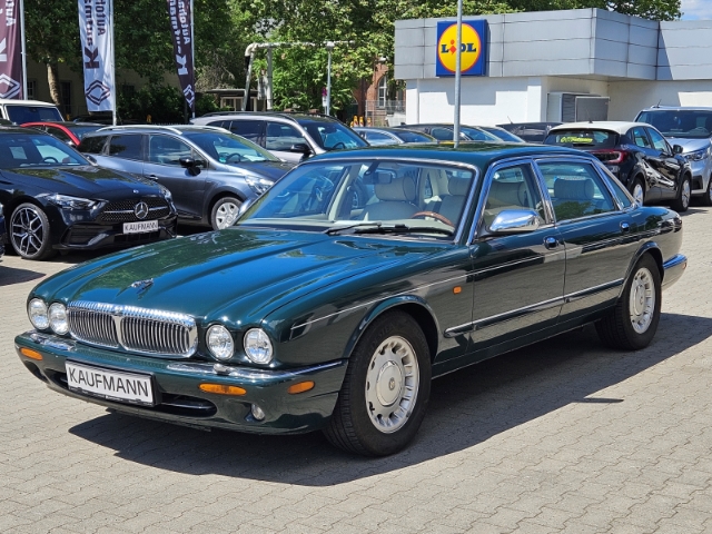 Jaguar Daimler V8 Automatik, Foto 1 von 17