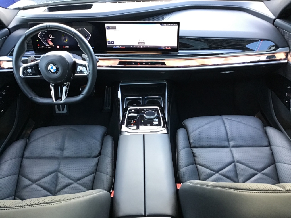 BMW 740 740