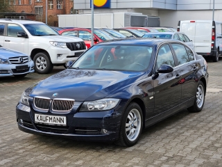 Bild: BMW 325 i Navi Leder Schiebedach  Klimaautom SD SHZ Alu el.SP Lederlenkrad CD met. eFH MAL
