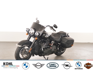 Bild: Harley-Davidson Heritage Classic FLHCS vivid black trim black